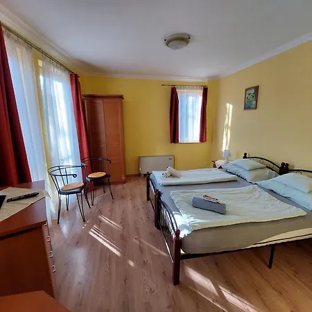 Oda ve Kahvaltı Toscana Panzio 3*