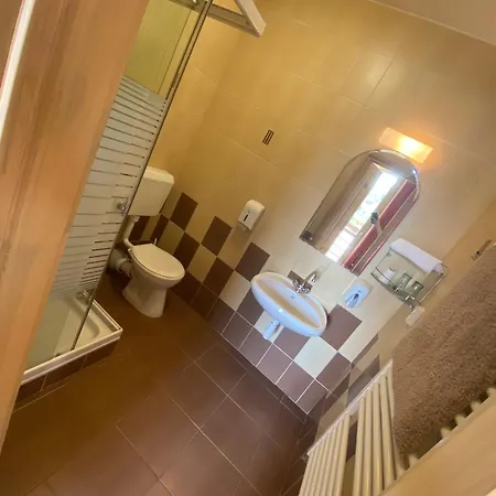 Oda ve Kahvaltı Toscana Panzio 3*