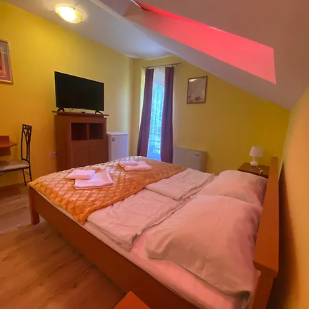 Oda ve Kahvaltı Toscana Panzio Zalacsány