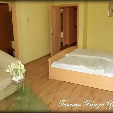 Oda ve Kahvaltı Toscana Panzio Zalacsány