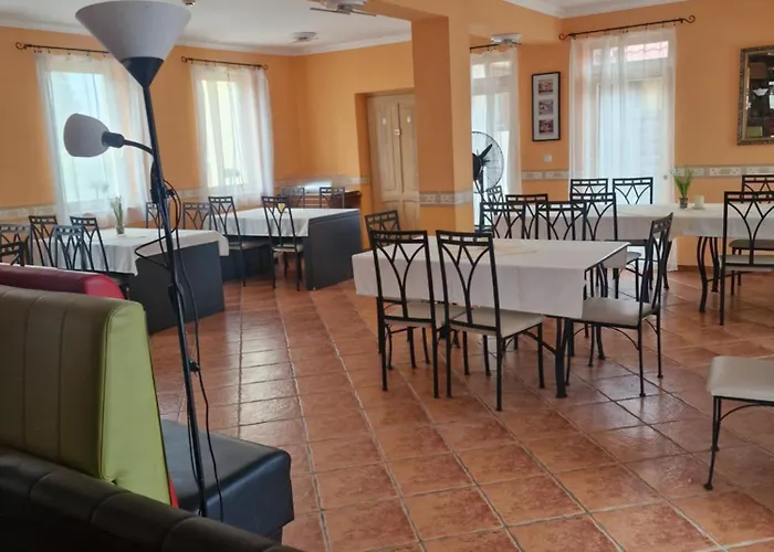 Toscana Panzio Zalacsány