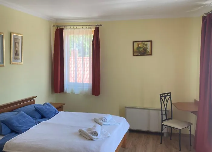 Toscana Panzio Zalacsány