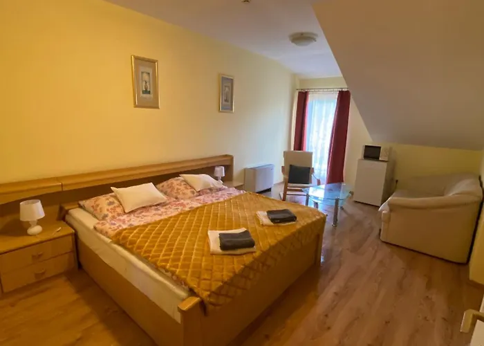 Bed and breakfast Toscana Panzió 3*